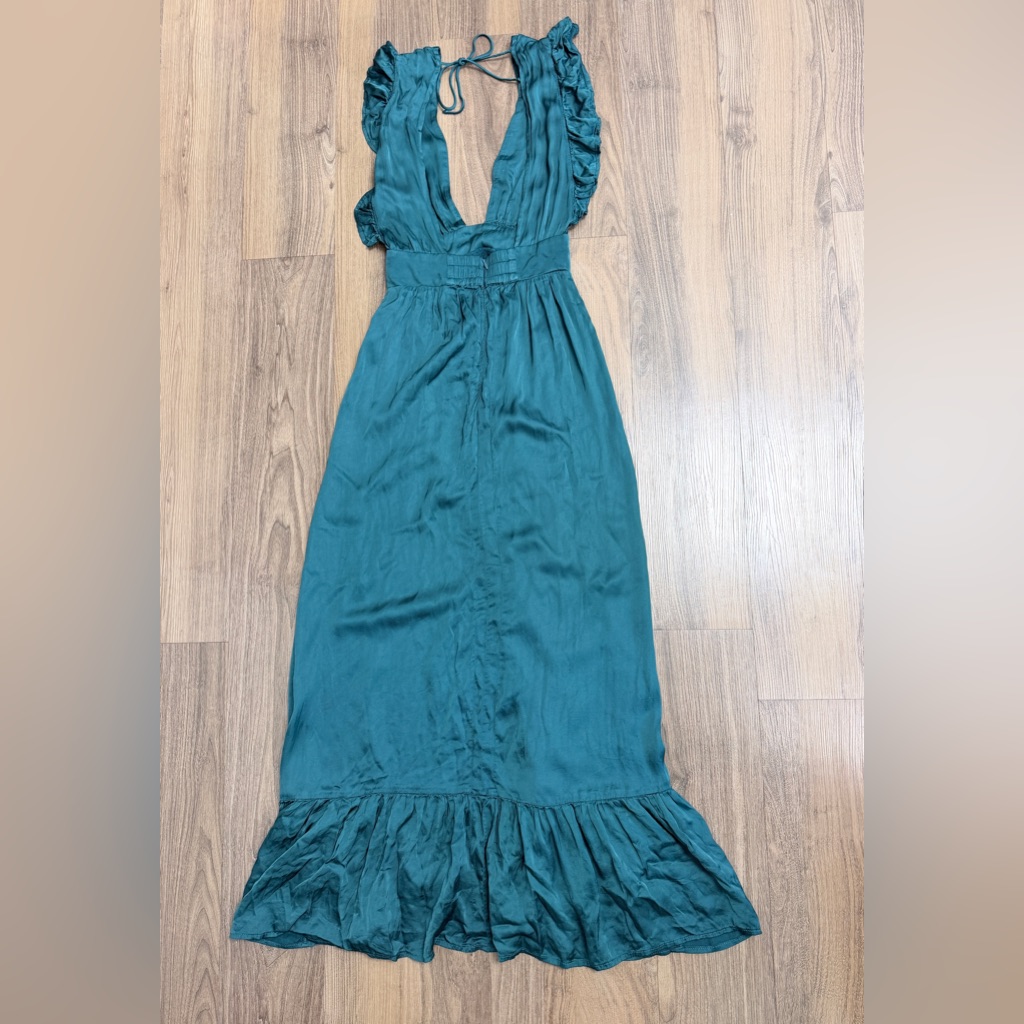 Revolve $289 Stillwater Silk Jessie Teal Dress Midi Satin Resort Rock Sexy Silky
